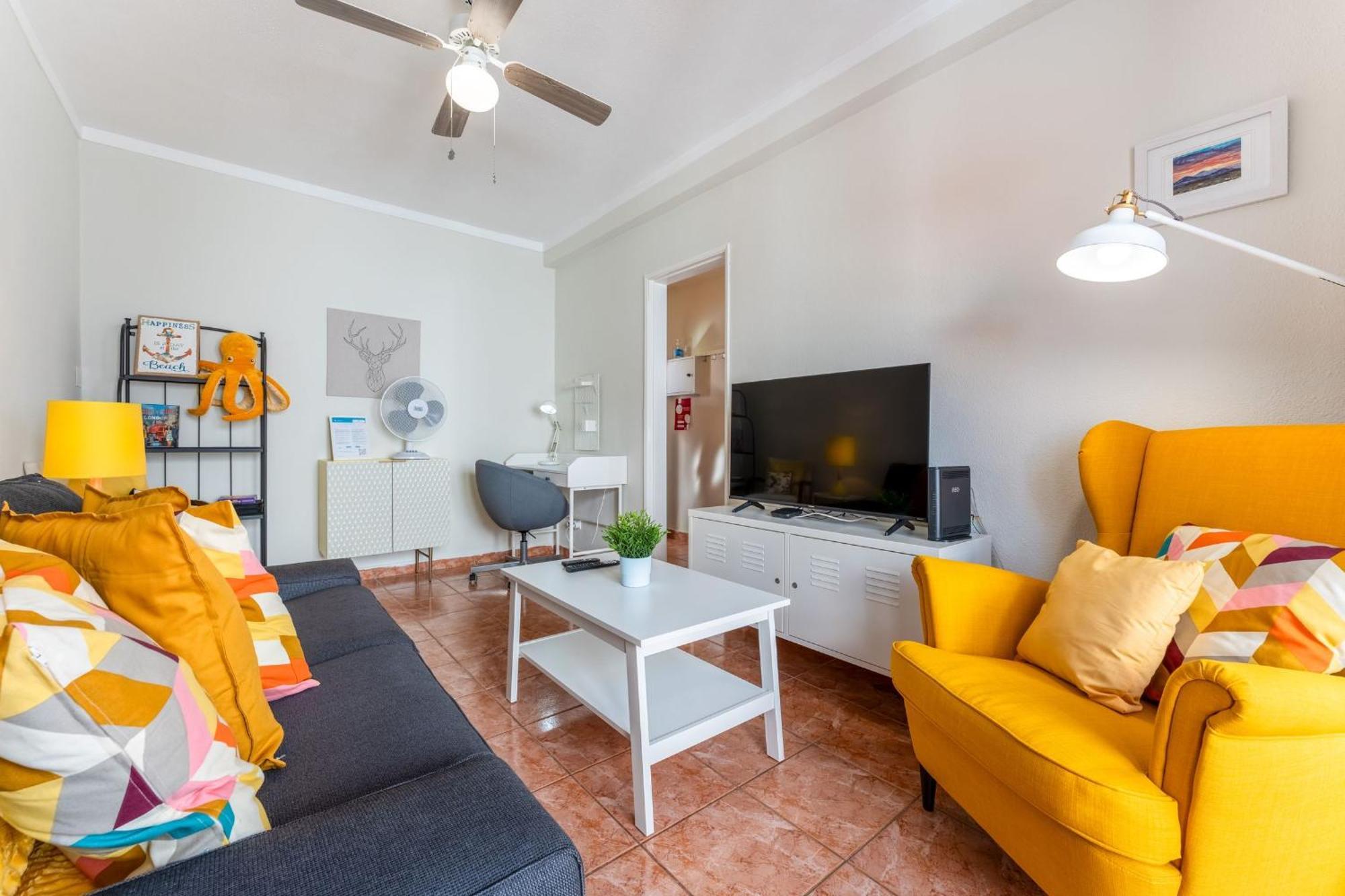 Comfy Flat W/ Rooftop Beach View By Lovelystay Burgau Exteriör bild