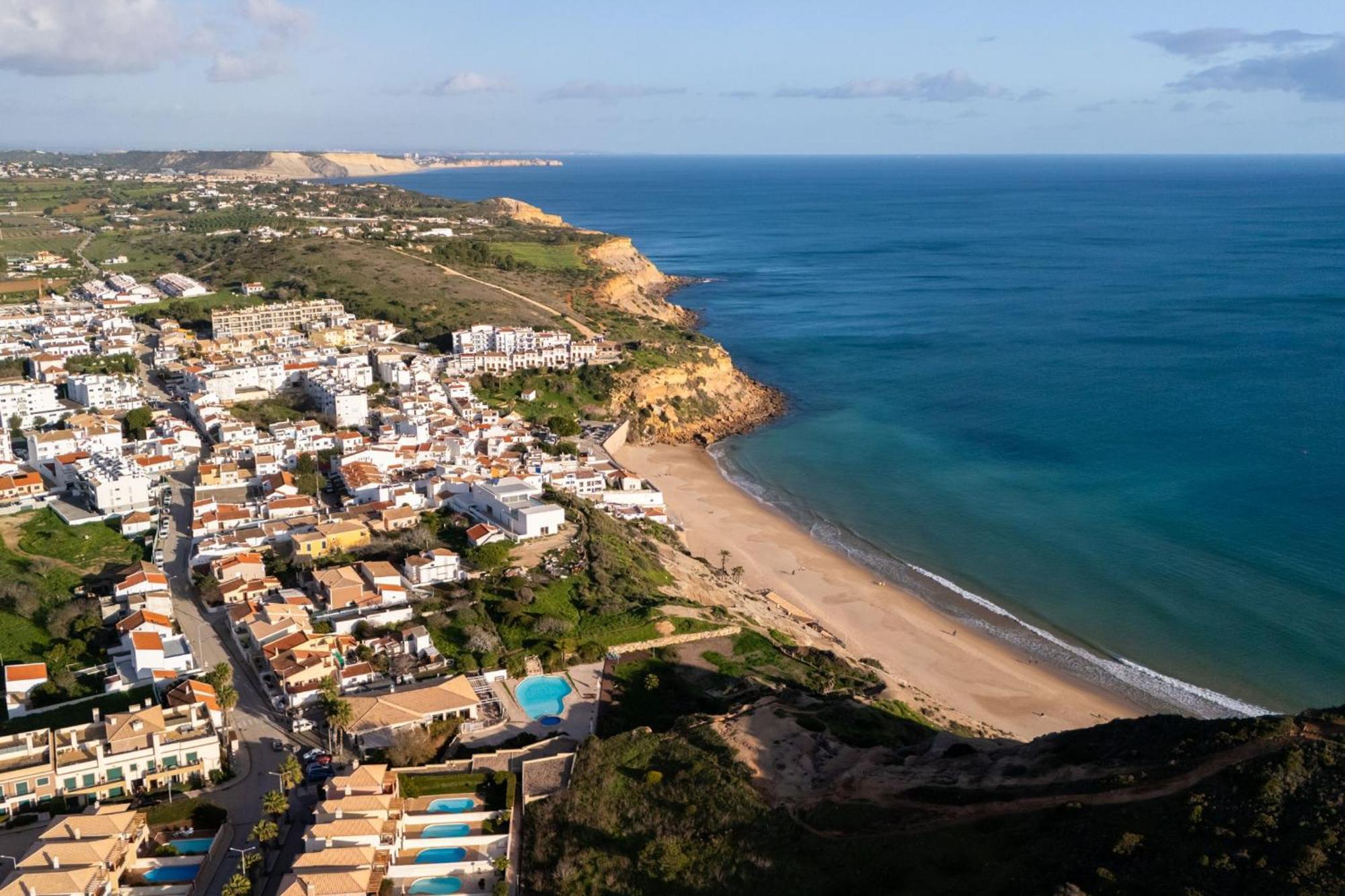 Comfy Flat W/ Rooftop Beach View By Lovelystay Burgau Exteriör bild